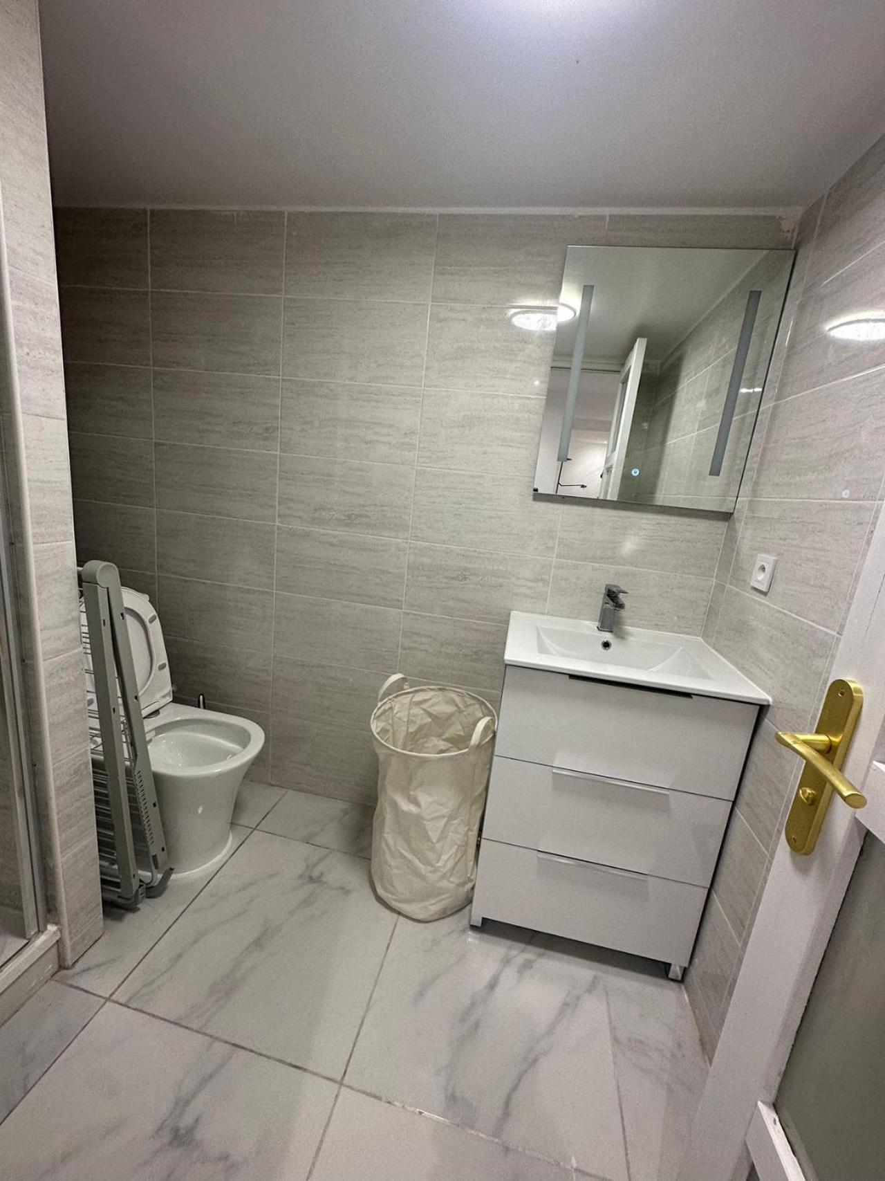 Appartement Calme Moderne Proche De Disneyland Wifi & Cafe Gratuit & Arrivee Autonome 布西圣乔治 外观 照片